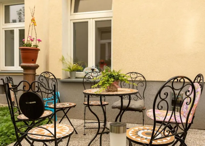 In Fuenfhaus Mit Garten By Interhome *